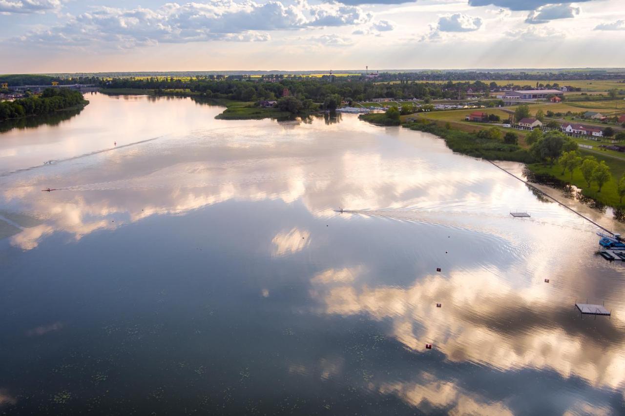 Tisza-To Apartmanpark Kiskore Exterior photo