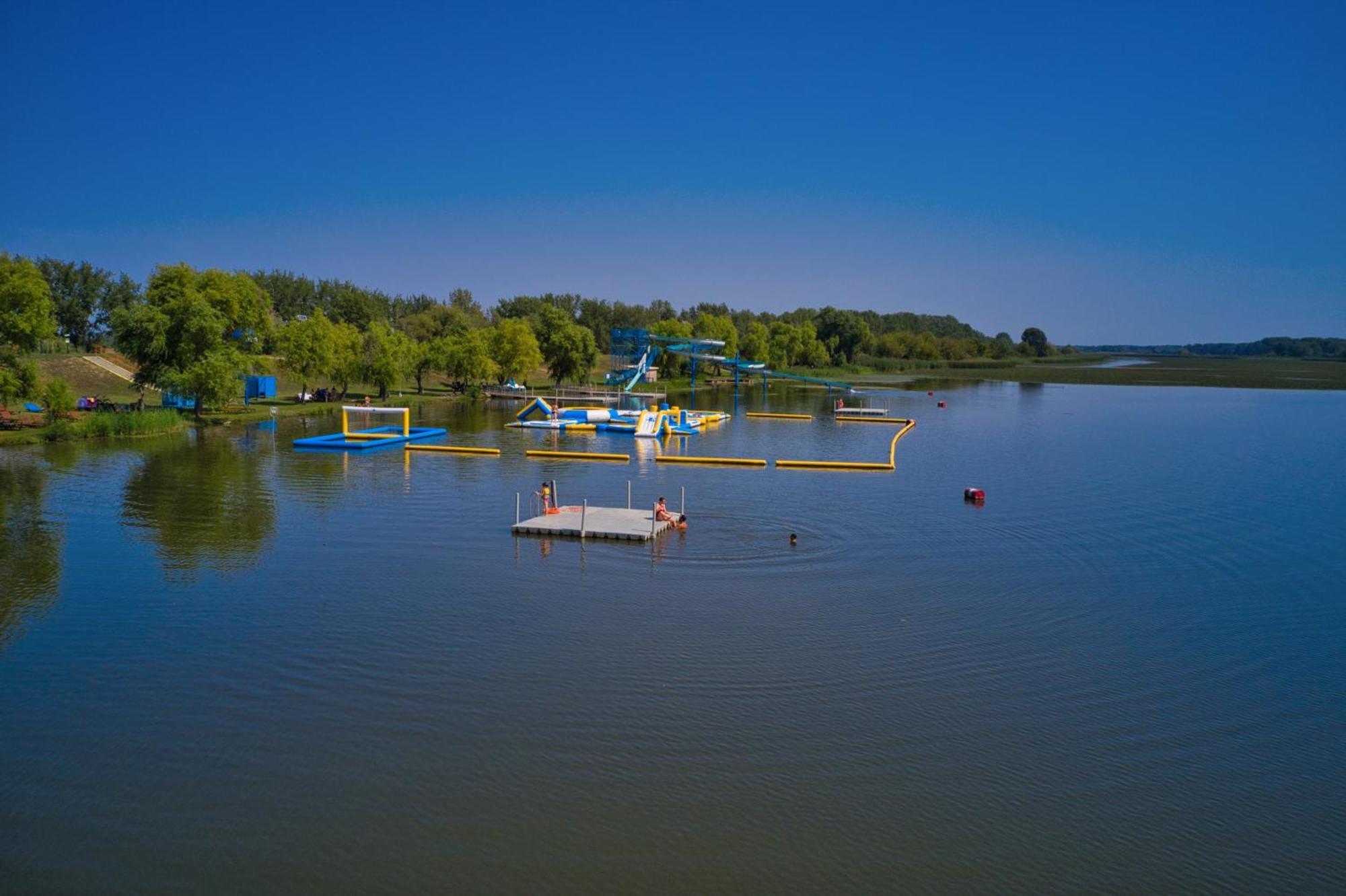 Tisza-To Apartmanpark Kiskore Exterior photo